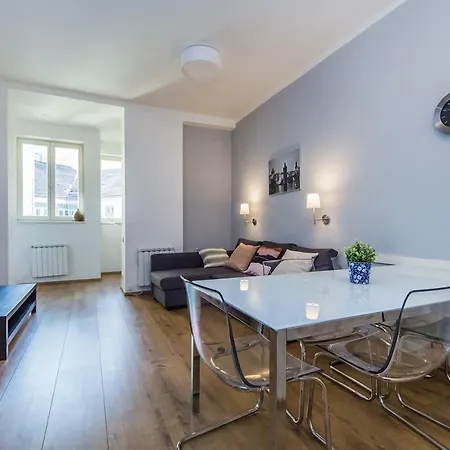 Nabo Apartament *