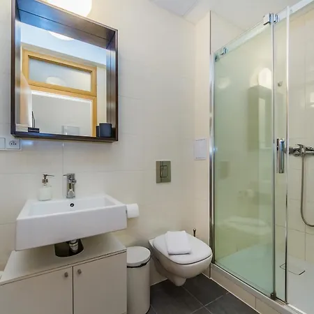 Nabo Apartament *